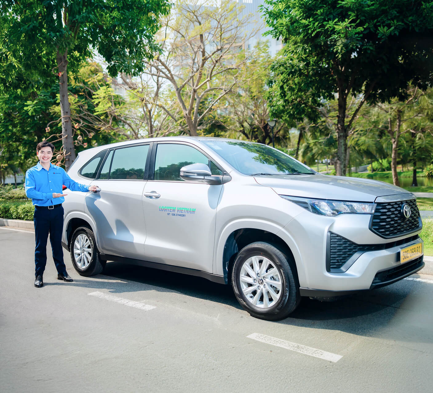 Logitem Vietnam driver and vehicle